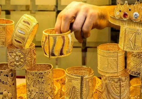 تراجع ملحوظ في أسعار الذهب بالإمارات: عيار 24 يسجل 500.7 درهم