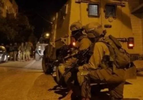 تصعيد التوتر: قوات الاحتلال الإسرائيلي تقتحم قرى رام الله وتفرض إجراءات أمنية مشددة