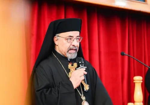 البطريرك الأنبا إبراهيم إسحق يقود قداس جناز القمص أنطونيوس غطاس في كاتدرائية القيامة بالإسكندرية