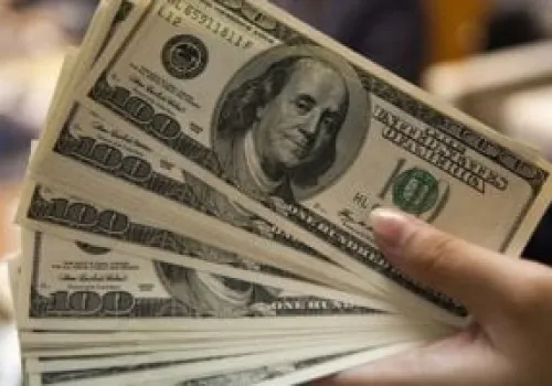 استقرار سعر الدولار عند 49.80 جنيه في البنوك الكبرى اليوم: ماذا يعني ذلك للاقتصاد المصري؟