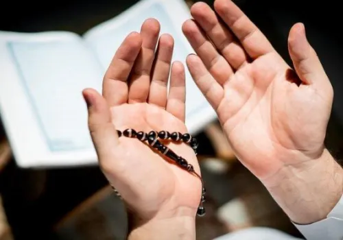 دعاء الصباح: كلمات ملهمة لجلب الرزق والخير في كل يوم