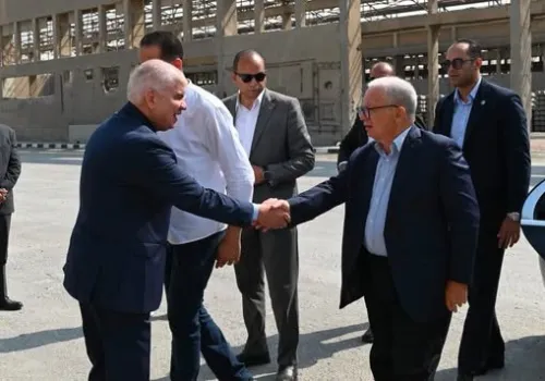 نائب رئيس الوزراء يزور شركة «سيجوارت» الرائدة في إنتاج الفلنكات الخرسانية لتعزيز البنية التحتية المصرية