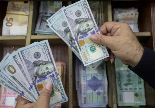 استقرار سعر الدولار مقابل الجنيه المصري في ختام تعاملات اليوم: تفاصيل الأسعار في البنوك المختلفة