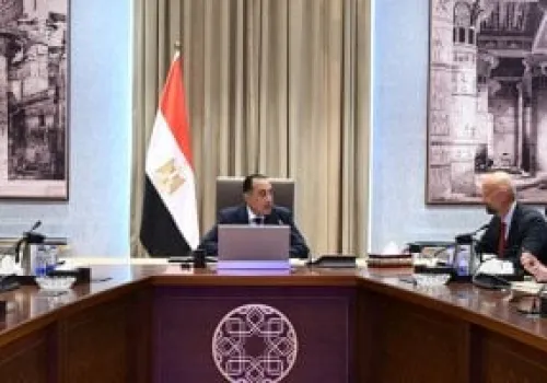 مدبولي يناقش مع مسئولى "سكاتك" النرويجية مستقبل مشروعات الطاقة المتجددة في مصر