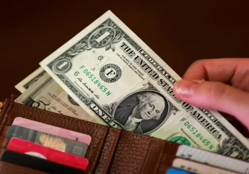 تراجع ملحوظ في سعر الدولار مقابل الجنيه المصري خلال تعاملات الإثنين 22 يونيو 2026