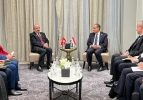 لقاء وزيري خارجية مصر وتونس في عمان: تعزيز العلاقات الثنائية والتنسيق الإقليمي