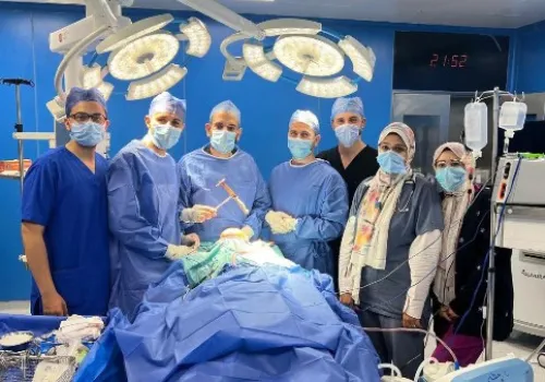إنقاذ حياة طفلة في جامعة بنها: جراحة دقيقة تنقلب بعبقرية على مأساة!