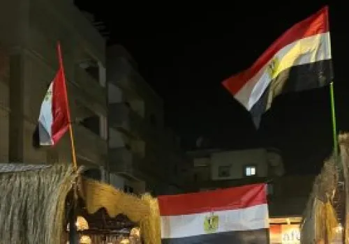 أهالي غزة يحتفلون بفوز منتخب مصر على نيوزيلندا رغم الدمار والمعاناة