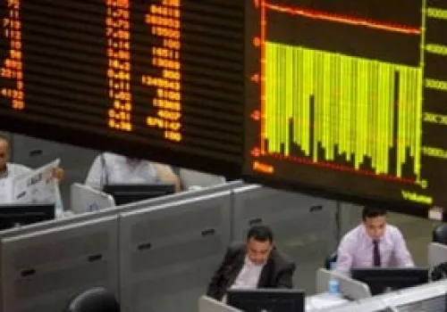 البورصة المصرية تبدأ أسبوعها بارتفاع مؤشرات السوق وسط تحسن معنويات المستثمرين