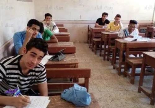 أمهات مصر تطالب بالسماح بإدخال المراوح المحمولة للطلاب في لجان الثانوية العامة لتحسين بيئة الامتحان