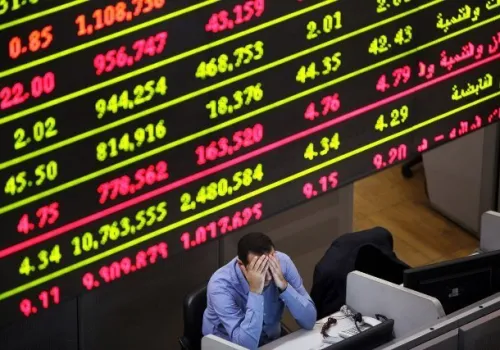 تراجعات حادة في البورصة المصرية: المؤشر الرئيسي يخسر 1.55% ورأس المال السوقي يتراجع بـ36 مليار جنيه