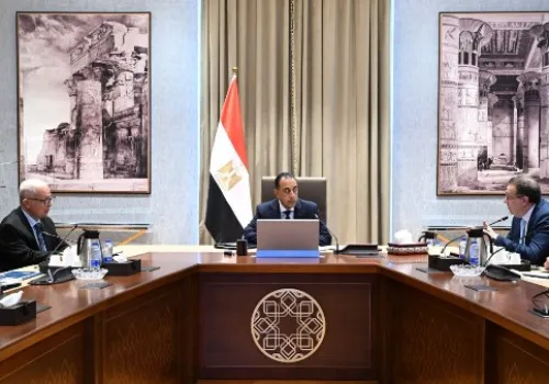 مدبولي: تحديث هياكل الجهات الحكومية يعزز كفاءة الجهاز الإداري لخدمة المواطنين
