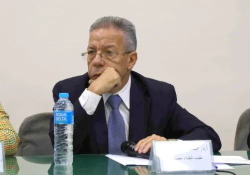 نقابة الأطباء تطلق مبادرة لتحسين كرامة المرأة أثناء الولادة وتعزيز حقوقها الصحية