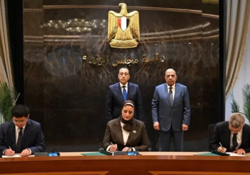 مصر تطلق أول مصنع لتوربينات الرياح بطاقة 2000 ميجاوات في خطوة تاريخية نحو الطاقة المتجددة