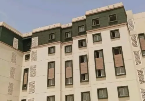 بدء تشغيل التيار الكهربائي في مشروع الإسكان الأخضر بحدائق العاشر من رمضان لتعزيز التنمية المستدامة