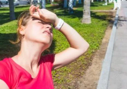 إيطاليا تحت وطأة موجة حر شديدة: 16 مدينة في حالة تأهب قصوى باللون الأحمر