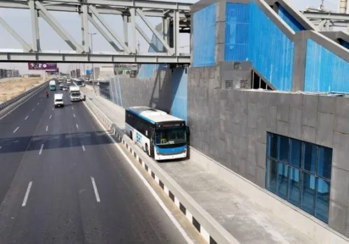 محطات الأتوبيس الترددي BRT: دليلك الشامل للتنقل من الإسكندرية الزراعي إلى الجولف في القاهرة الكبرى