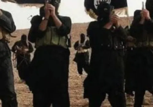 مقتل قيادي بارز في داعش خلال غارة أمريكية شمال غرب سوريا: تصعيد جهود مكافحة الإرهاب