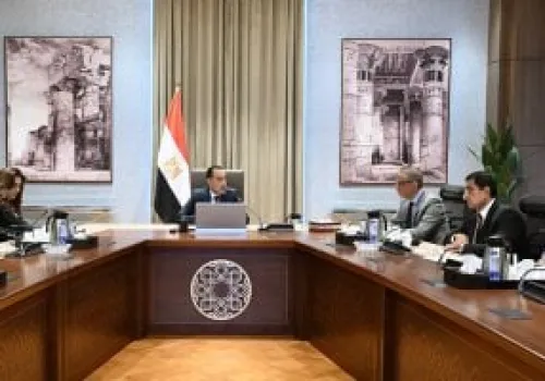 مدبولي يستعرض تقدم مشروعات الخطة الاستثمارية في محافظة الجيزة خلال اجتماع حكومي هام