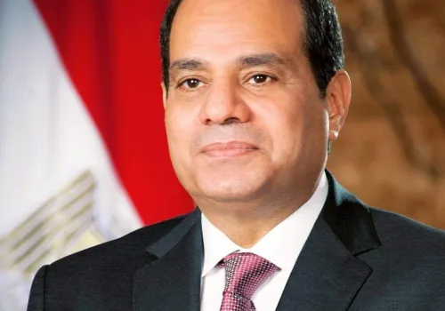 الرئيس السيسي يهنئ وزارة الخارجية بمئوية الدبلوماسية المصرية ويشيد بجهود العاملين فيها