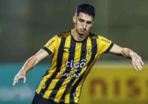 أوجستين منصور يوقع مع ليبرتاد الباراجوياني بعد ارتباطه بالأهلي المصري