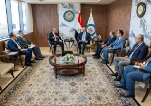 وزير البترول يلتقي برئيس الهيئة البرلمانية لحزب حماة الوطن لتعزيز التعاون في تطوير قطاع الثروة المعدنية