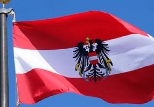 النمسا وإيطاليا تعززان التعاون العسكري: شراكة استراتيجية جديدة في التصنيع وتدريب الطيارين