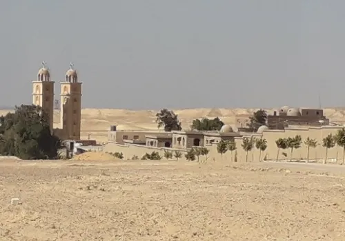 الداخلية توضح ملابسات إصابة راهب في الفيوم وتنفي الشائعات حول استهداف دير