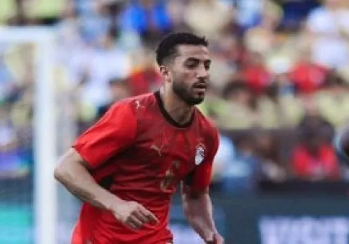 إصابة قوية تزعزع منتخب مصر: محمد عبد المنعم يغادر مواجهة إيران مبكرًا