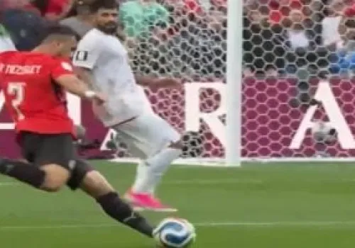 تعادل مثير بين مصر وإيران 1-1 في الشوط الأول من مباراة كأس العالم 2026