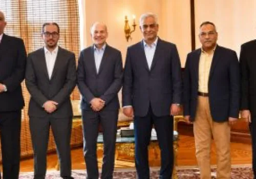 وزير الإنتاج الحربي يناقش تعزيز التعاون الصناعي مع شركة SC Johnson الأمريكية