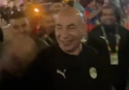 فرحة عارمة في مصر: حسام حسن وإمام عاشور يحتفلان برقصات بعد التأهل لكأس العالم 2026