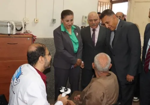 رئيس الوزراء يشيد بدور مؤسسات المجتمع المدني في تعزيز الخدمات الصحية من خلال قافلة طبية شاملة في كفر شكر