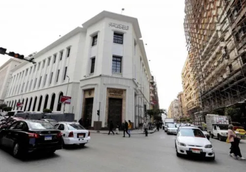 ستاندرد آند بورز: تخفيضات مرتقبة في أسعار الفائدة بمصر مع تحسن الاقتصاد والتضخم