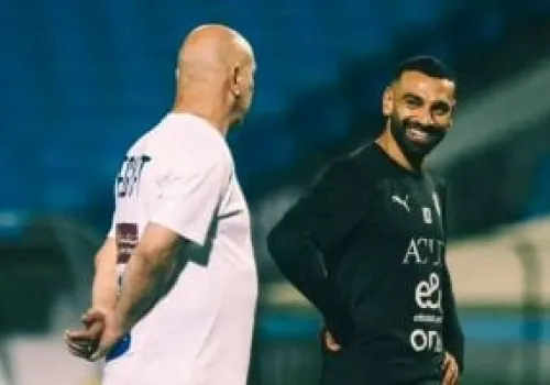تأكيدات جاهزية محمد صلاح لمواجهة أستراليا: خالد الدرندلي ينفي أي توتر بين اللاعب وحسام حسن