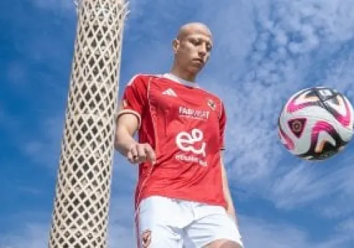 الأهلي يطلب من عموتة اتخاذ قرار حاسم بشأن مستقبل عمرو الجزار وياسين مرعى