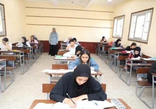 موعد امتحانات الثانوية العامة 2026: تفاصيل الجدول النهائي والمواد المتبقية للطلاب