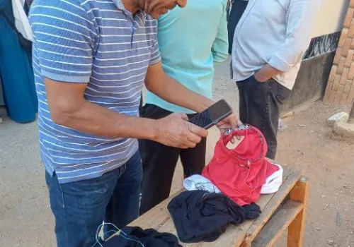 أساليب غش مبتكرة في امتحانات الثانوية العامة: من سماعات بلوتوث إلى تيشيرتات!