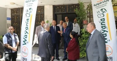 محافظ القاهرة يوزع 12 كرسيًا متحركًا لذوي الهمم في خطوة لتعزيز دمجهم المجتمع