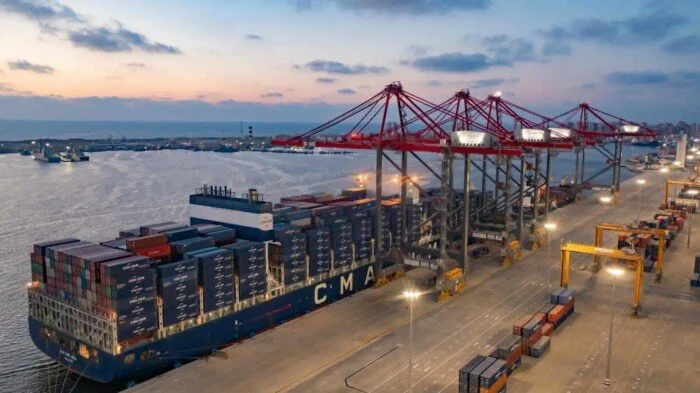 ميناء الإسكندرية يحقق إنجازاً تاريخياً بتداول 82 مليون طن من البضائع في عام واحد