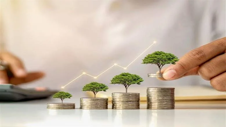 استثمار 100 مليون دولار سنويًا: كيف يغير التدريب التنفيذي مستقبل سوق العمل العالمي؟