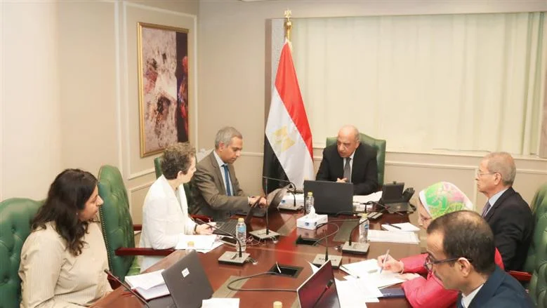 مصر تعزز شراكتها مع البنك الدولي لتنفيذ استراتيجيتها الوطنية في قطاع الطاقة المتجددة