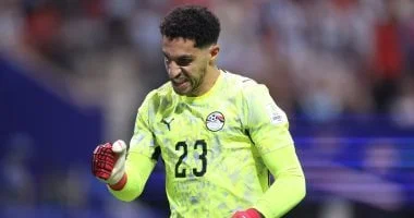 مصطفى شوبير يتألق ويعادل إنجاز حارس إسبانيا بطل العالم في تقييمات كأس العالم