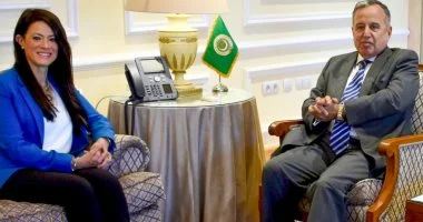 مباحثات استراتيجية بين نبيل فهمي ورئيسة الإسكوا لتعزيز التنمية في العالم العربي