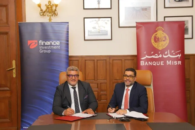 بنك مصر» و«إي فاينانس» يوقعان اتفاقية لتحويل مرتبات الموظفين وتعزيز الخدمات المالية الرقمية