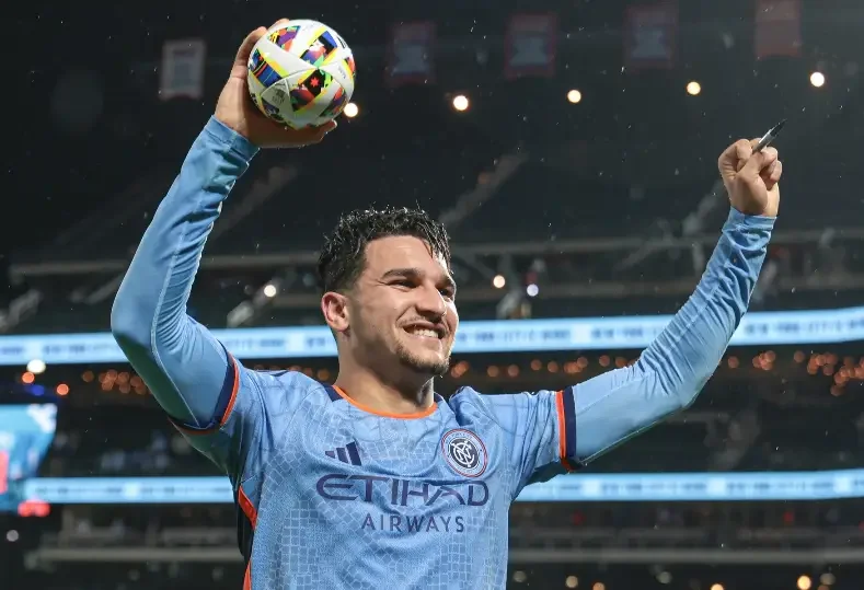 الأهلي يعلن رسمياً عن ضم المهاجم الجزائري منصف بقرار من دينامو زغرب بصفقة مدوية