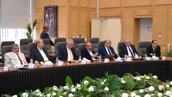 اجتماع موسع لوزارة الصناعة لمواجهة تحديات قطاع السكر في مصر: خطوات عاجلة لحلول تنفيذية