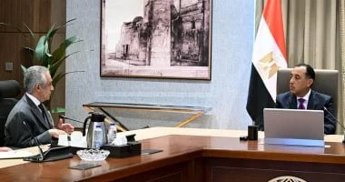 رئيس الوزراء يتابع جهود تطوير خدمات الشهر العقاري والتوثيق في اجتماع مع وزير العدل