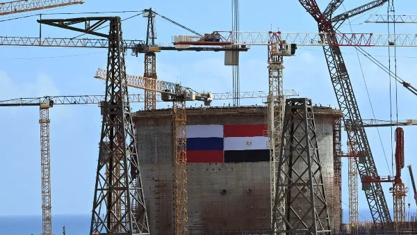 الشركة الروسية لمشروع الضبعة تؤكد التزامها التام بمعايير السلامة في تركيب وعاء ضغط المفاعل