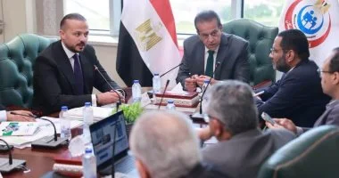 تعزيز التعاون بين وزارة الصحة ومؤسسة الجارحي لتحسين الخدمات الصحية في الفيوم